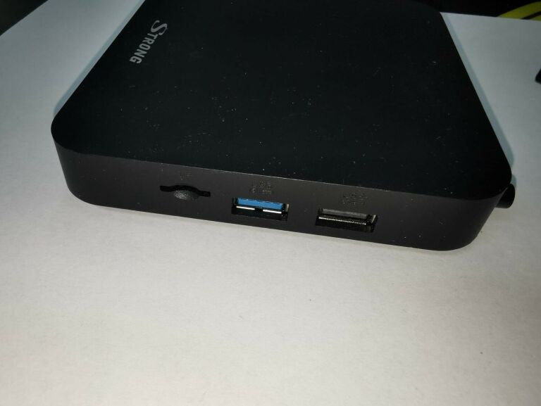 PLAY TV BOX C5 5001 SAGEMCOM ANDROID