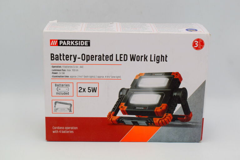 PARKSIDE REFLEKTOR LED SKŁADANY Z BATERIAMI 10 W