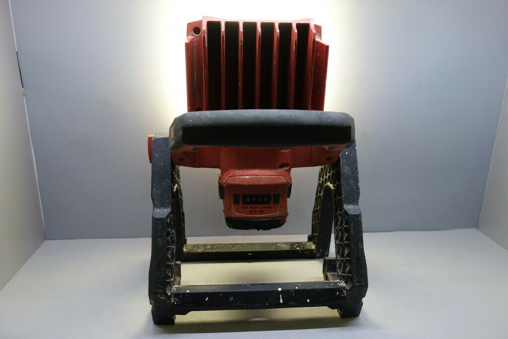 halogen-hilti-sl-6-a22-at-okazja-at-barwa-swiatla-bialy-zimny