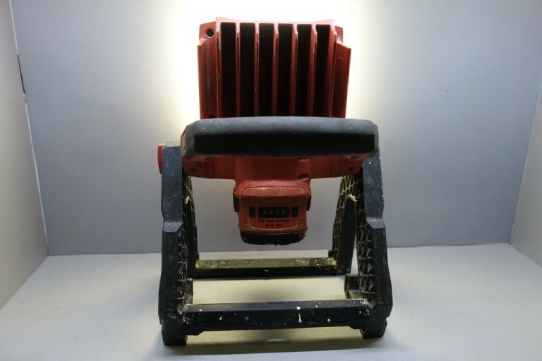 halogen-hilti-sl-6-a22-at-okazja-at-barwa-swiatla-bialy-zimny