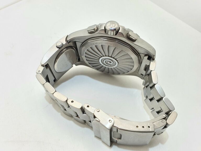 zegarek-breitling-1884-ksztalt-koperty-niestandardowy