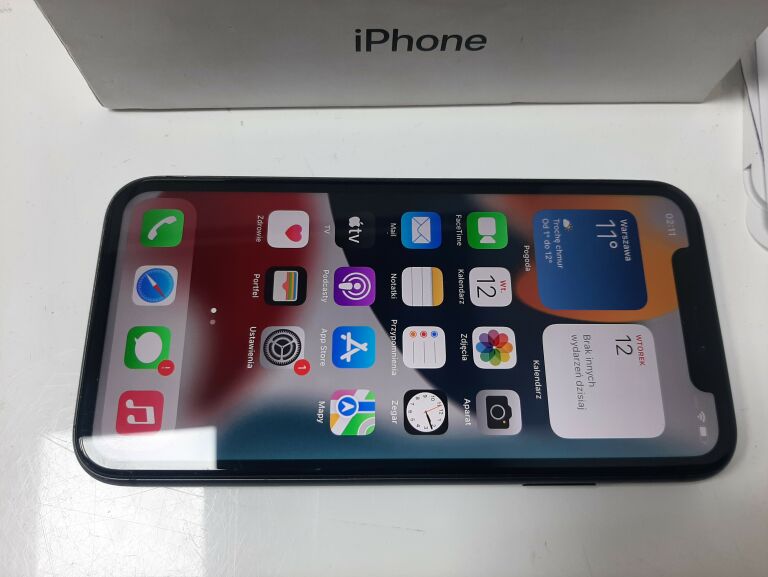 telefon-apple-iphone-11-128gb-bateria-87-opis-system-operacyjny-ios