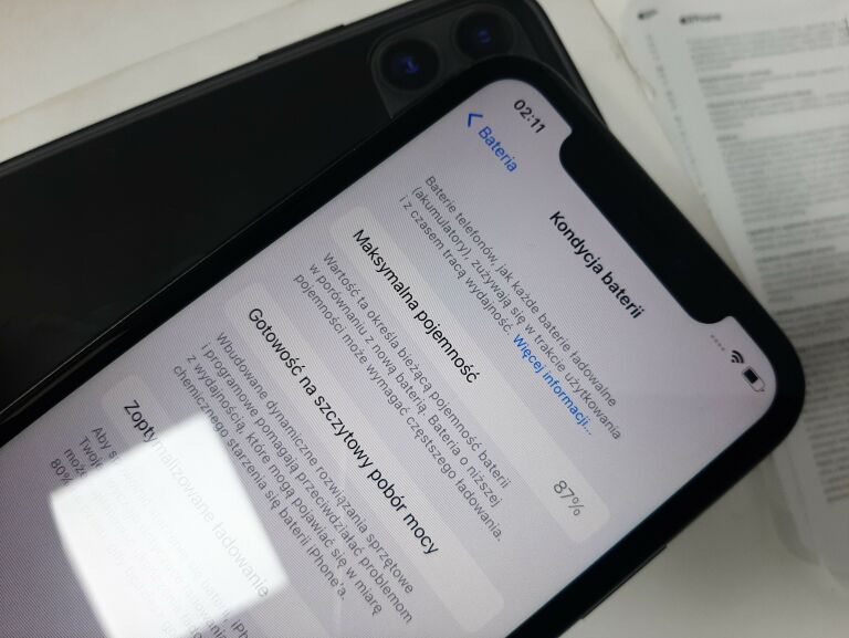 telefon-apple-iphone-11-128gb-bateria-87-opis-wbudowana-pamiec-128-gb