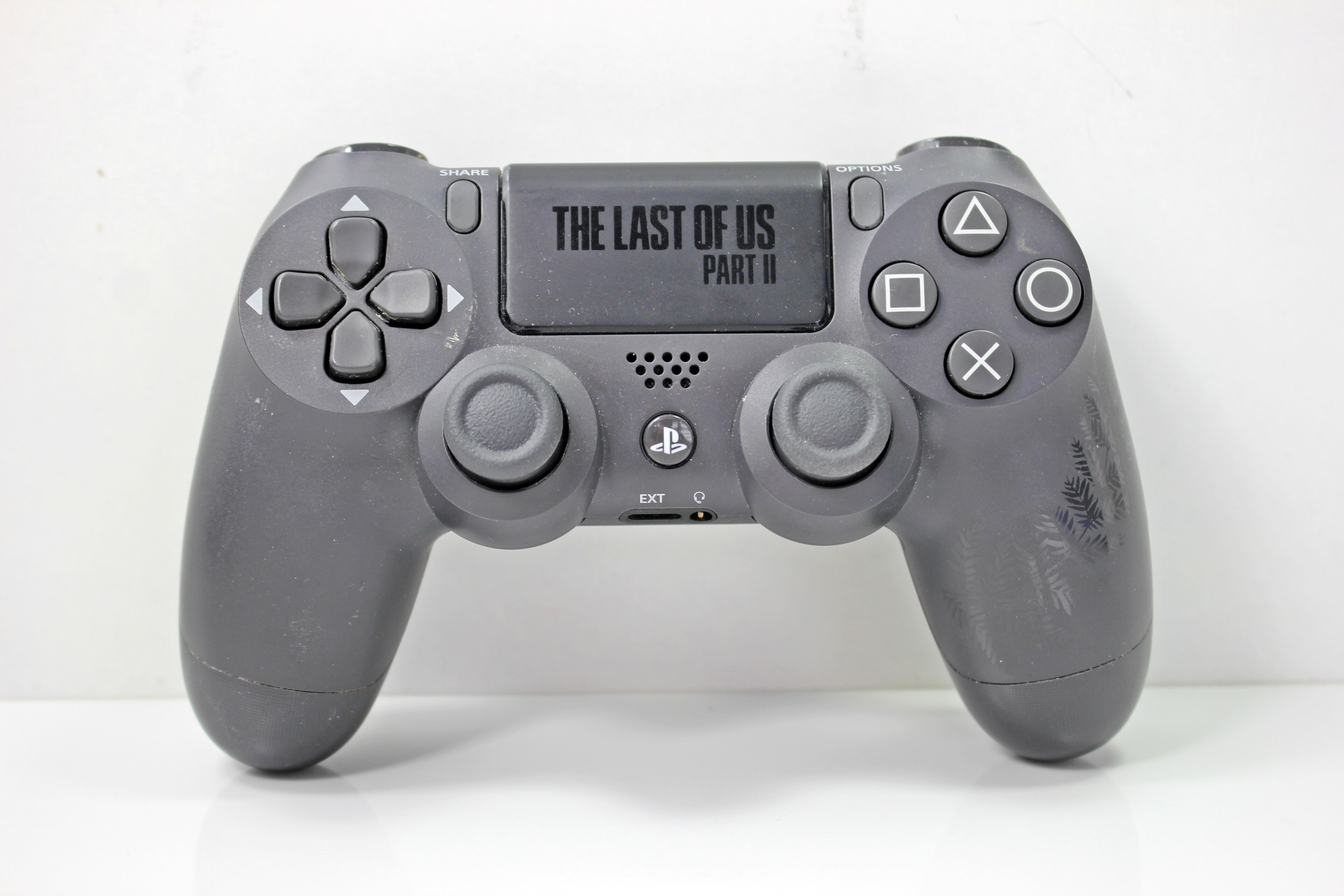 pad-ps4-slim-pro-the-last-of-us-2-stan-uzywany