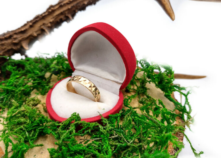 zlota-obraczka-p585w340g-stan-uzywany