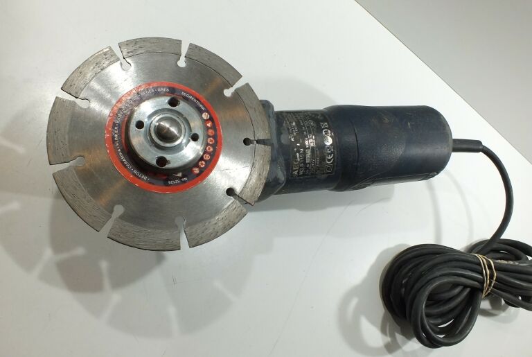 SZLIFIERKA KĄTOWA AEG WS 6-115 750W NIE DZIAŁA