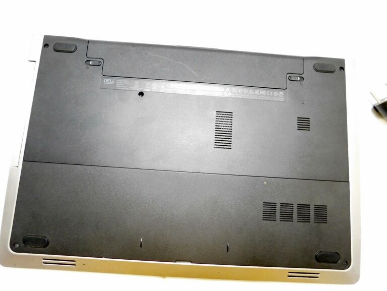 DELL INSPIRON 5749 I7-5500U 8GB 17,3 FULLHD 256GB