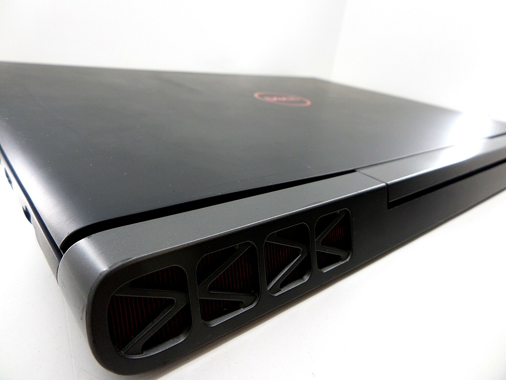 laptop-dell-inspiron-p65f-i58ram256ssd-typ-dysku-twardego-ssd