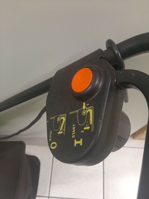 KOSIARKA ELEKTRYCZNA CE 338P