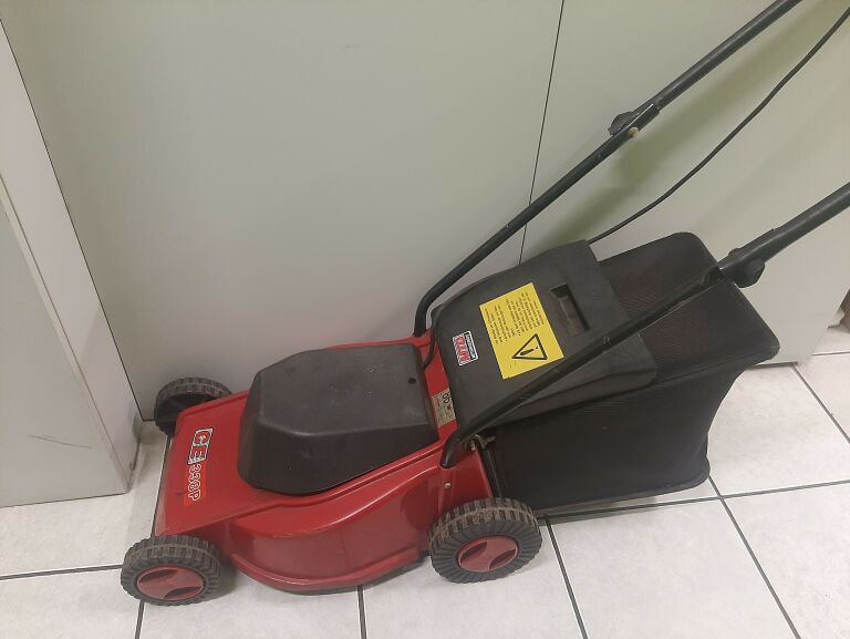 KOSIARKA ELEKTRYCZNA CE 338P