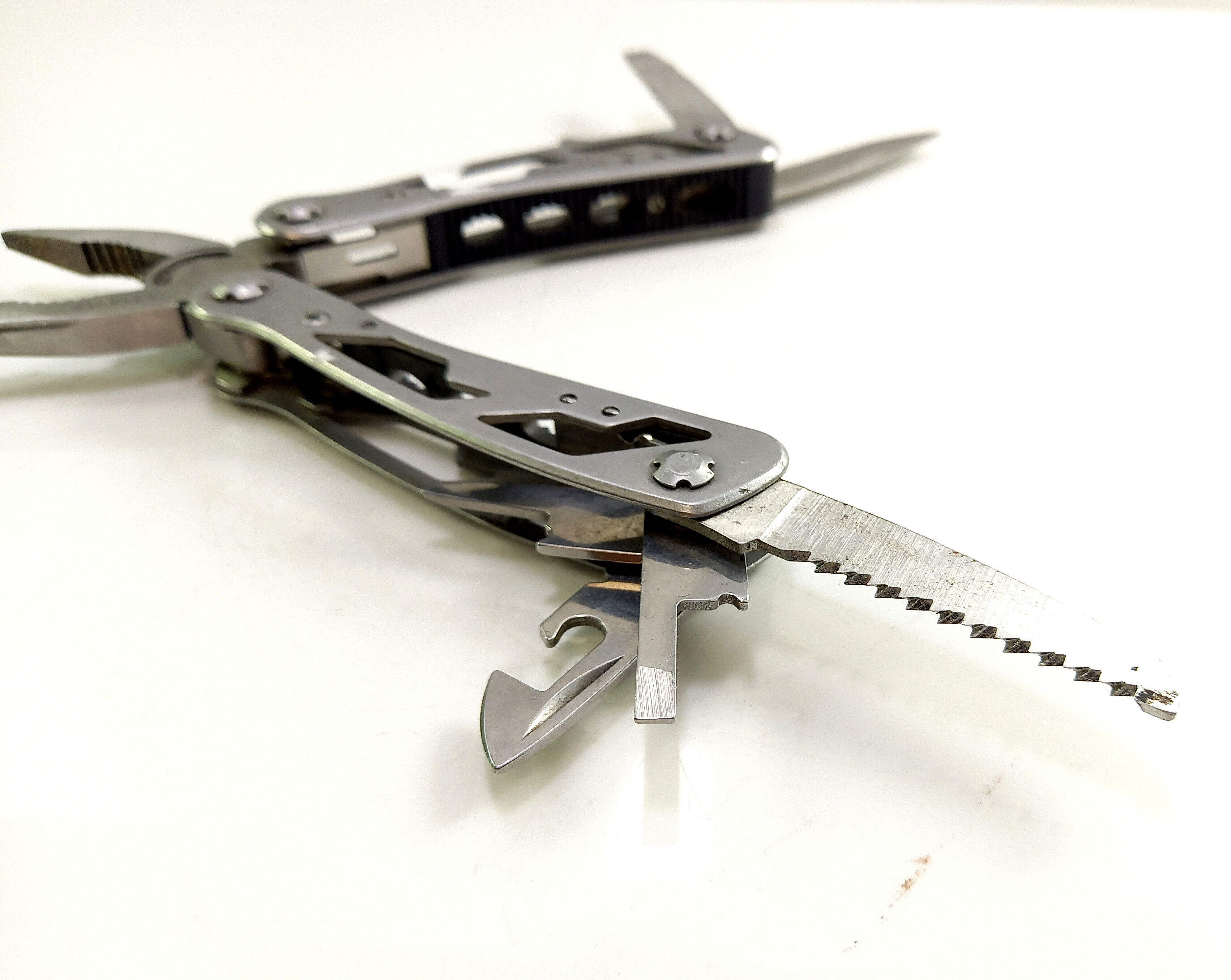 narzedzie-wielofunkcyjne-stanley-multi-tool-stan-uzywany