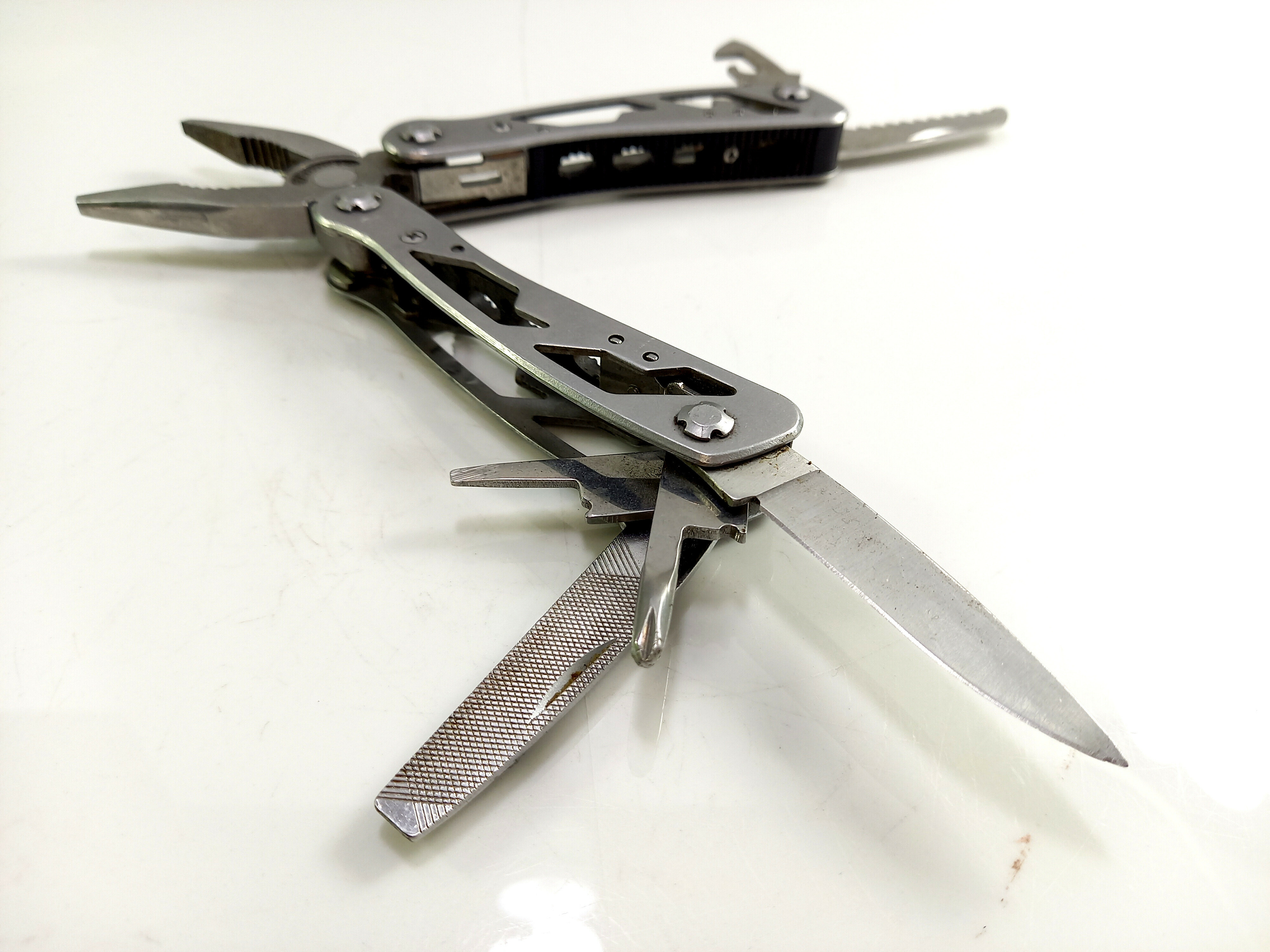 narzedzie-wielofunkcyjne-stanley-multi-tool-product-id