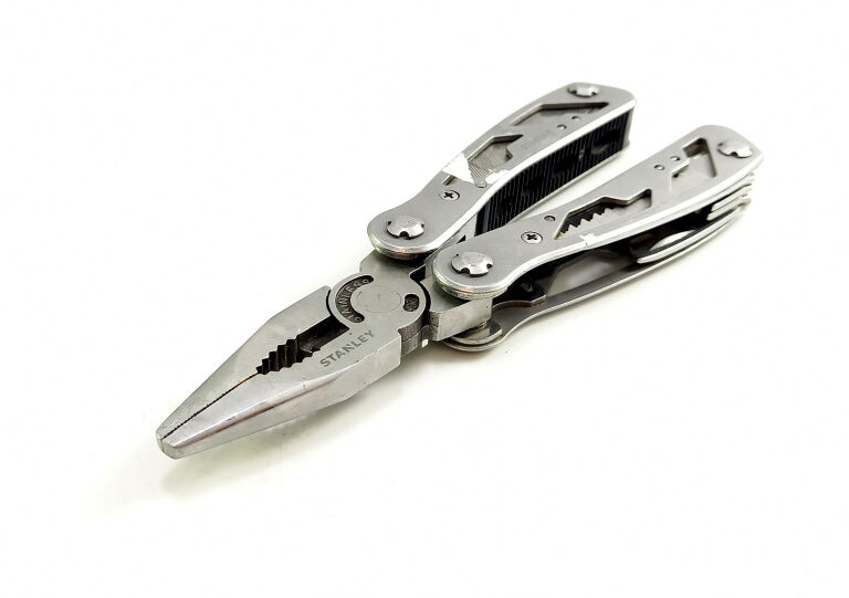 narzedzie-wielofunkcyjne-stanley-multi-tool-marka-stanley