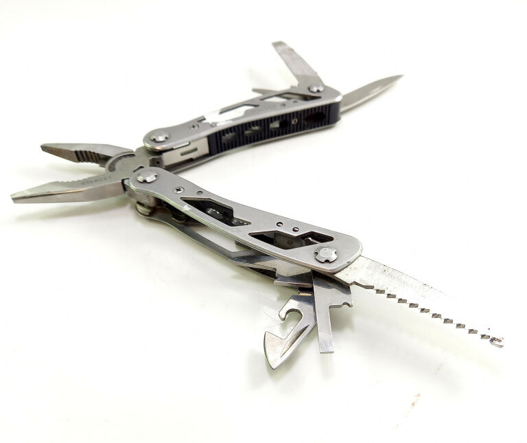 narzedzie-wielofunkcyjne-stanley-multi-tool-glowna-62-poznan-p2-x