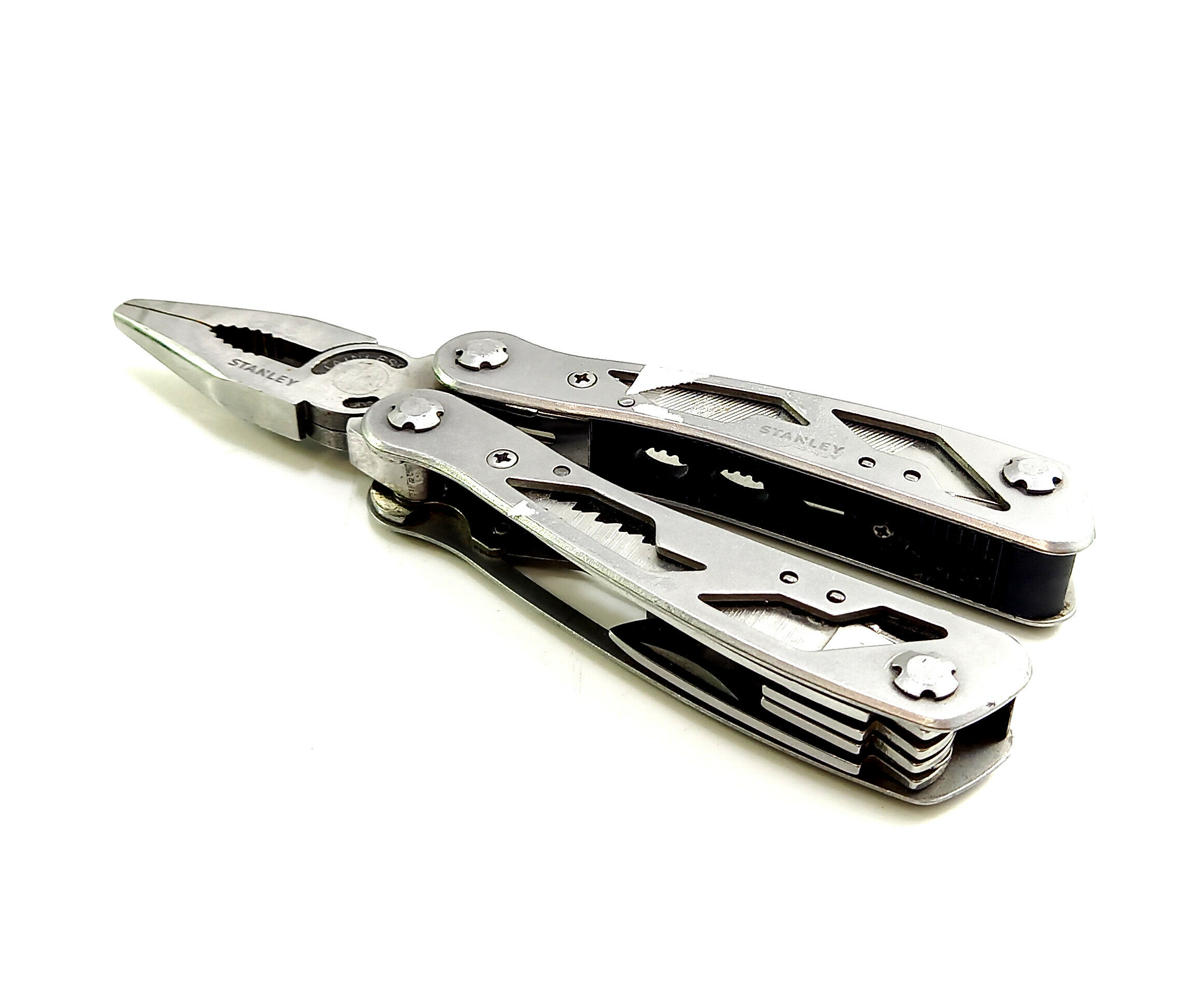 narzedzie-wielofunkcyjne-stanley-multi-tool-stan-uzywany