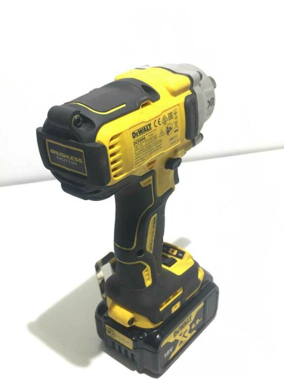 KLUCZ UDAROWY DEWALT DCF894 ZESTAW