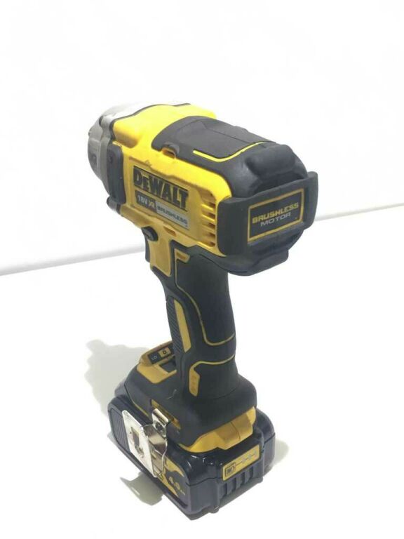KLUCZ UDAROWY DEWALT DCF894 ZESTAW