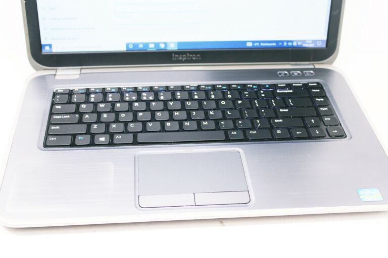 LAPTOP DELL INSPIRON 15Z 5523 15,6 I5-3317 6GB RAM
