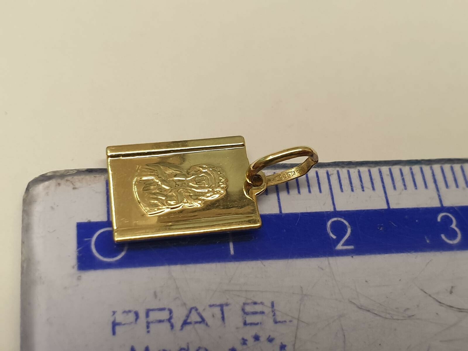 zlota-zawieszka-pr585-095g-kamien-bez-kamienia