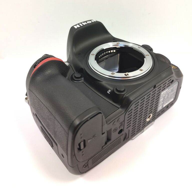 aparat-nikon-d610-body-zestaw-igla-model-d610