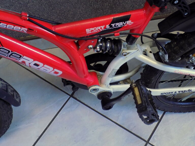 rower-gorski-dzieciecy-freeroad-crosser-material-ramy-stal