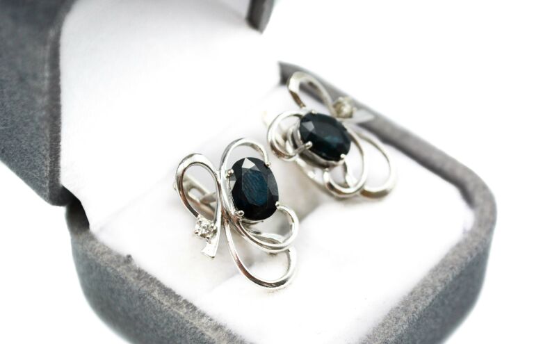 PIĘKNE KOLCZYKI 14K BIAŁE ZŁOTO DIAMENT SZAFIR