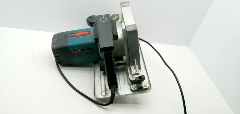 PILARKA UKOSOWA EUROTEC CS221 2600W