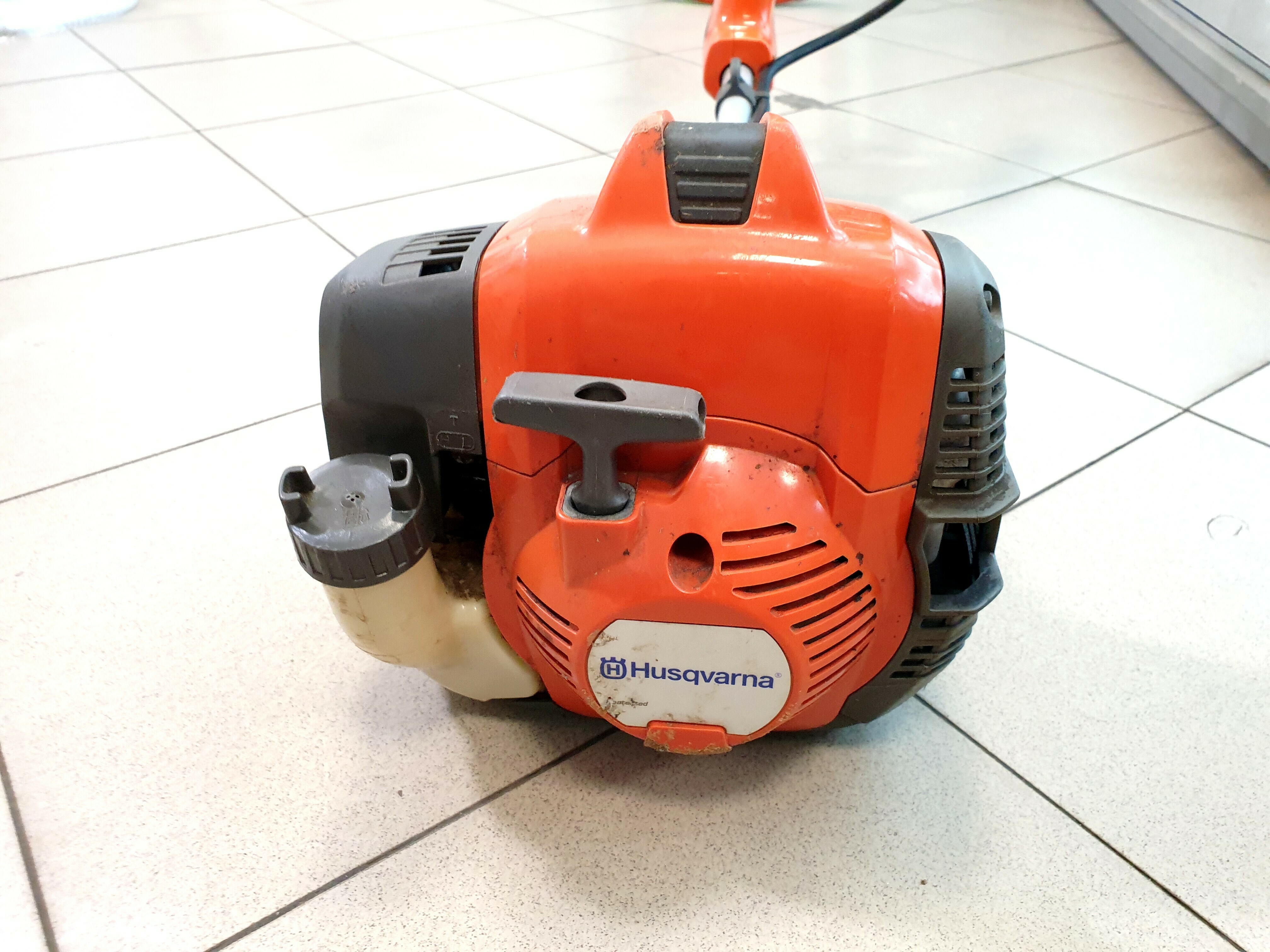 wykaszarka-spalinowa-husqvarna-525rx-waga-narzedzia-5