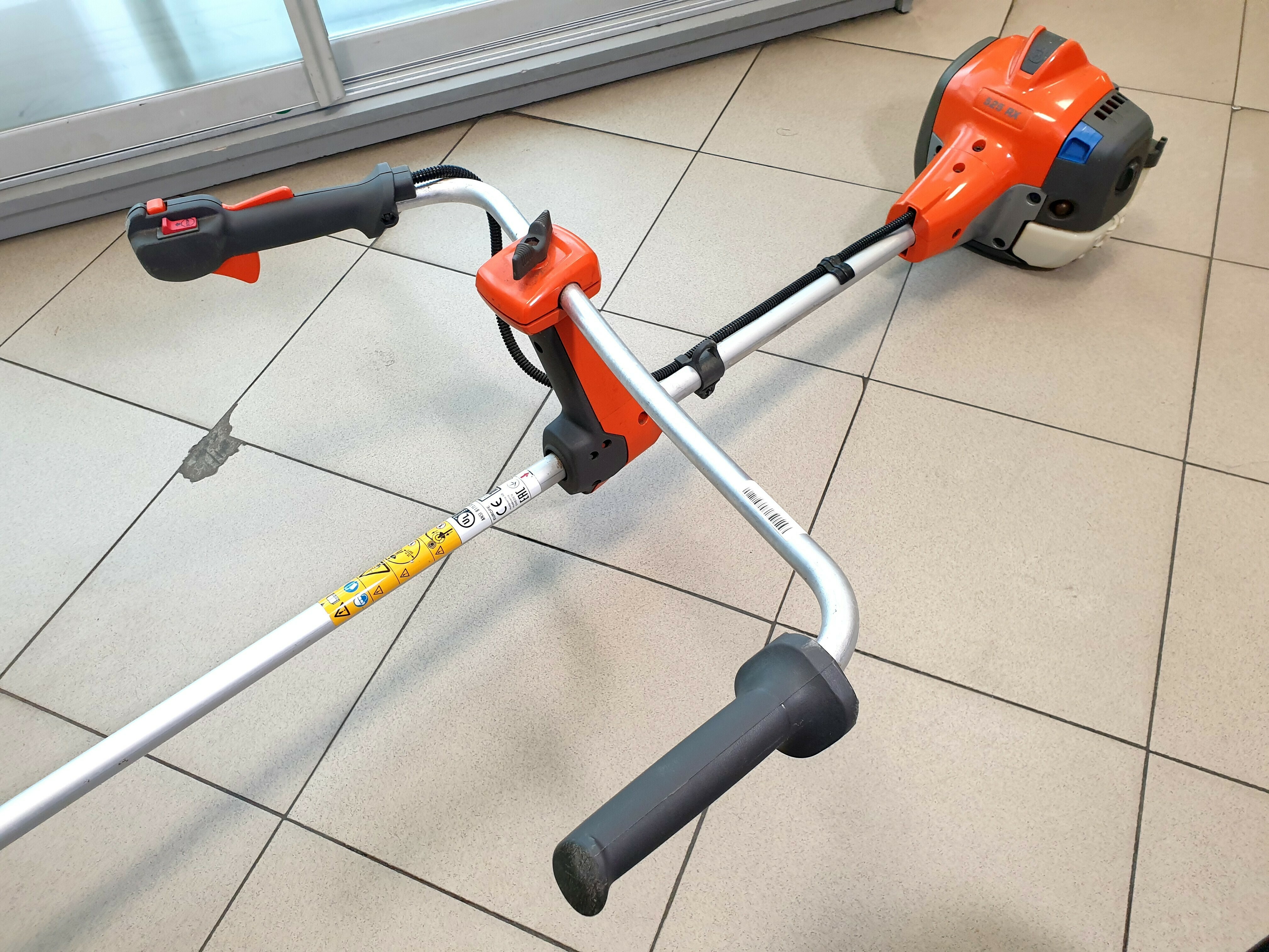 wykaszarka-spalinowa-husqvarna-525rx-marka-husqvarna