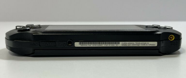 KONSOLA PSP E-1004