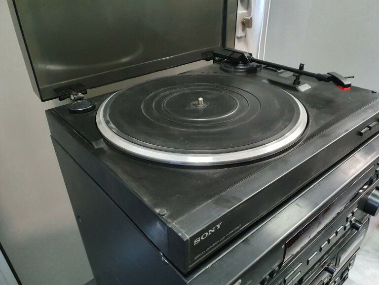 sony-sen-r5520-subodtwarzacz-plyt-winylowych-marka-sony