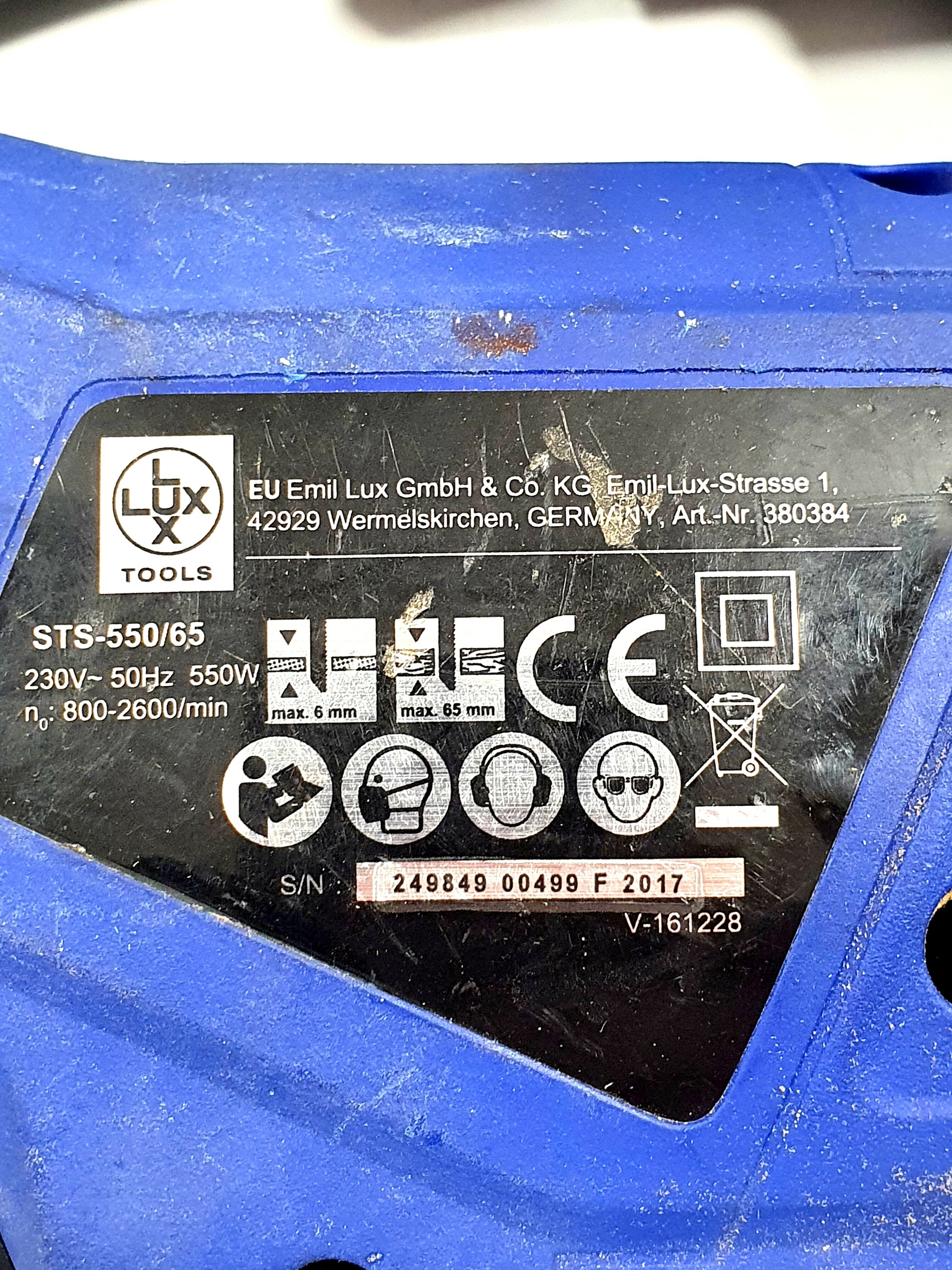 lux-tools-wyrzynarka-550w-sts-550-mocowanie-brzeszczotu-chwyt-typu-t