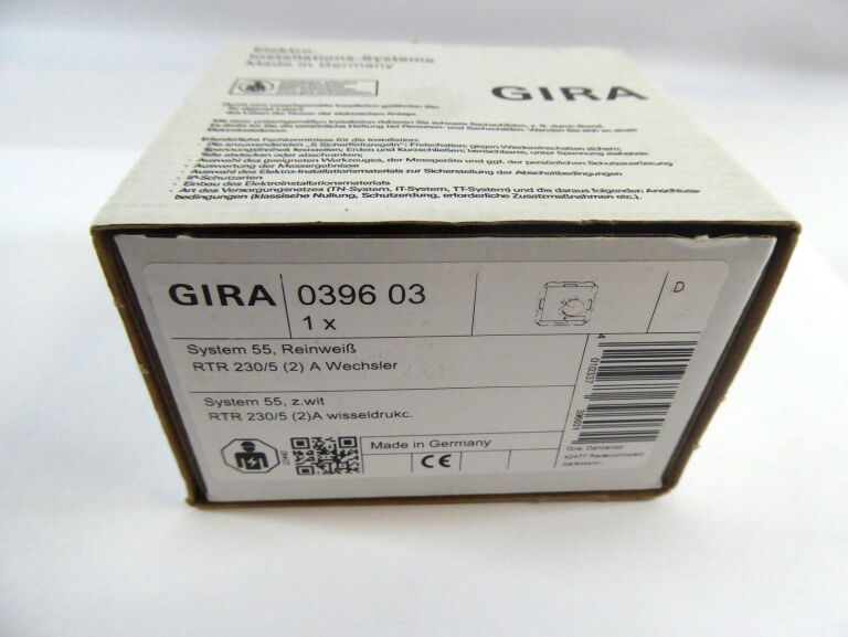 TERMOSTAT POKOJOWY PRZEŁĄCZAJĄCY GIRA 03906