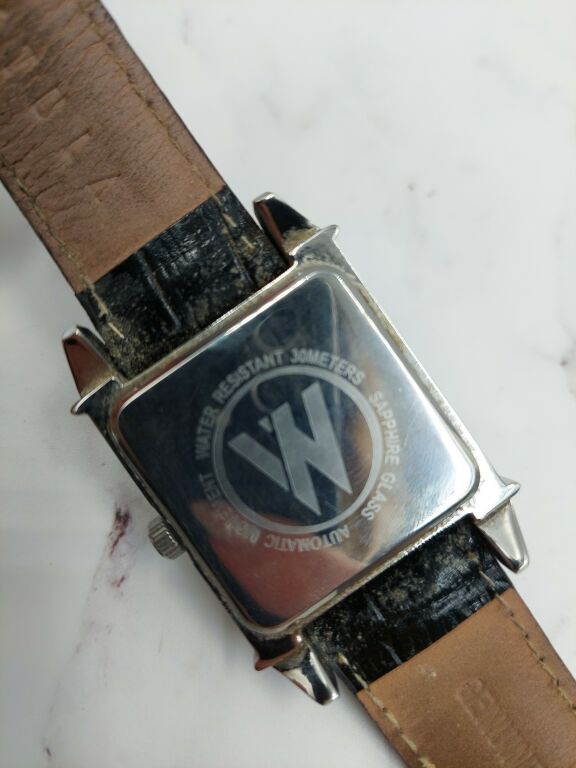 nakrecany-zegarek-vistula-dufour-z-datownikiem-stan-uzywany