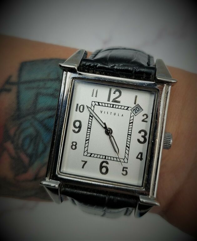 nakrecany-zegarek-vistula-dufour-z-datownikiem-typ-nareczny