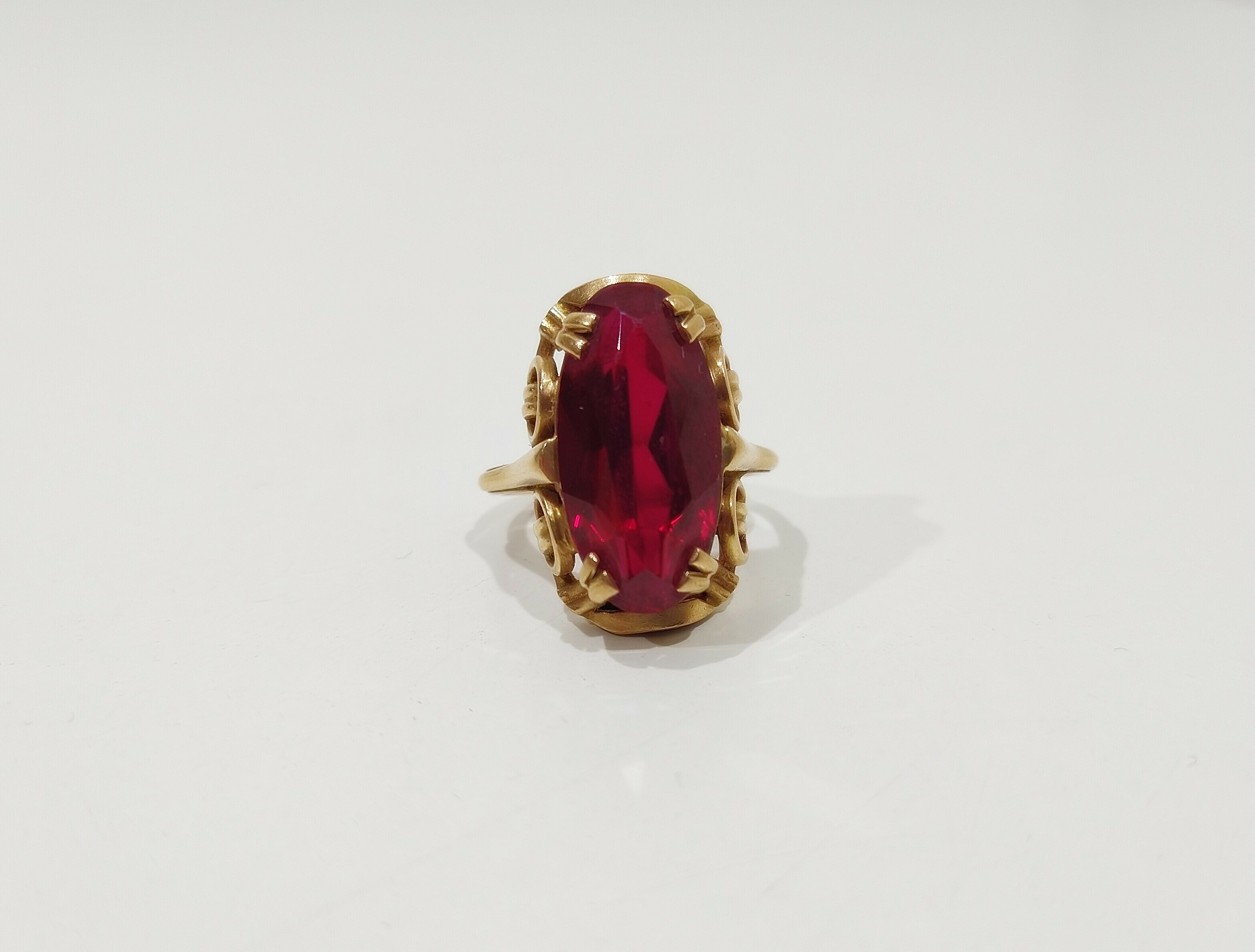 nietypowy-zloty-pierscionek-pr585-kolor-dominujacy-zloty