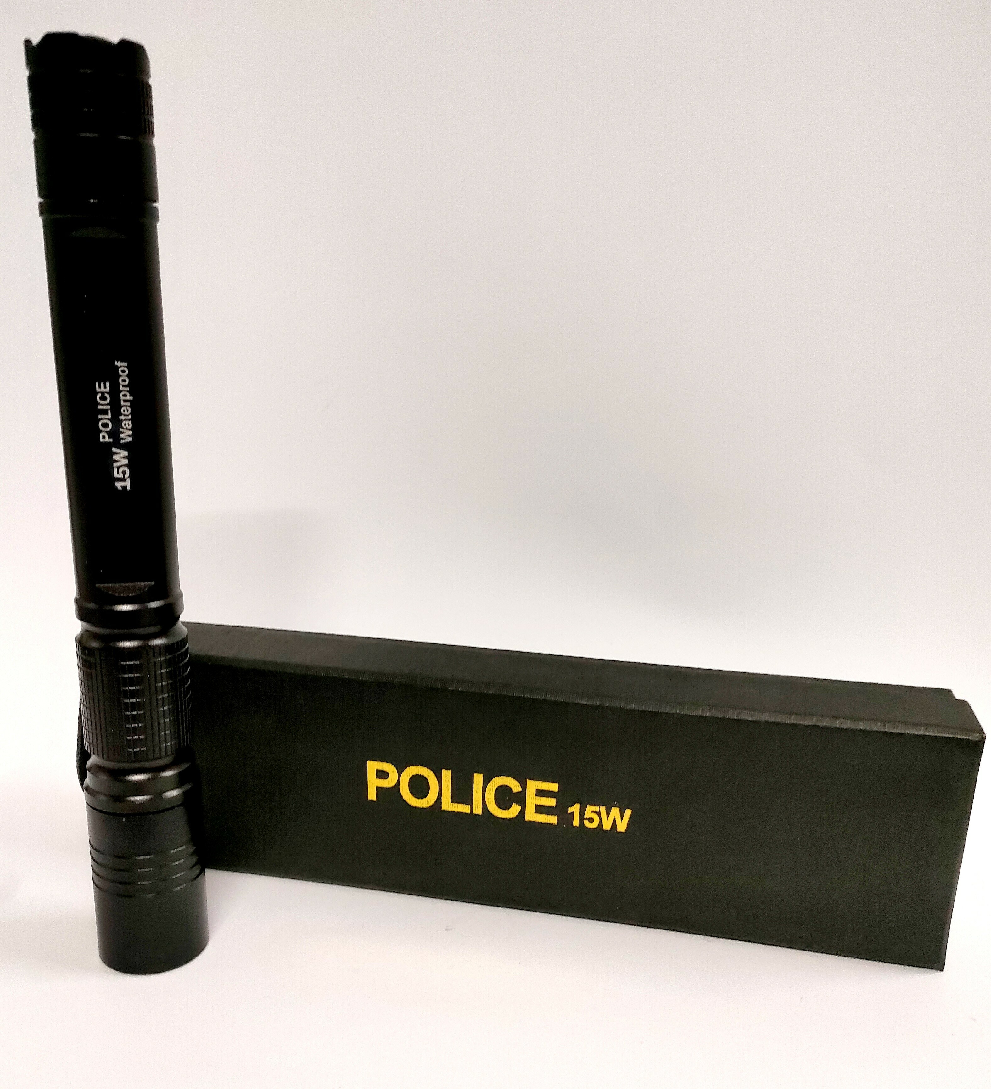 latarka-police-15-w-stan-powystawowy