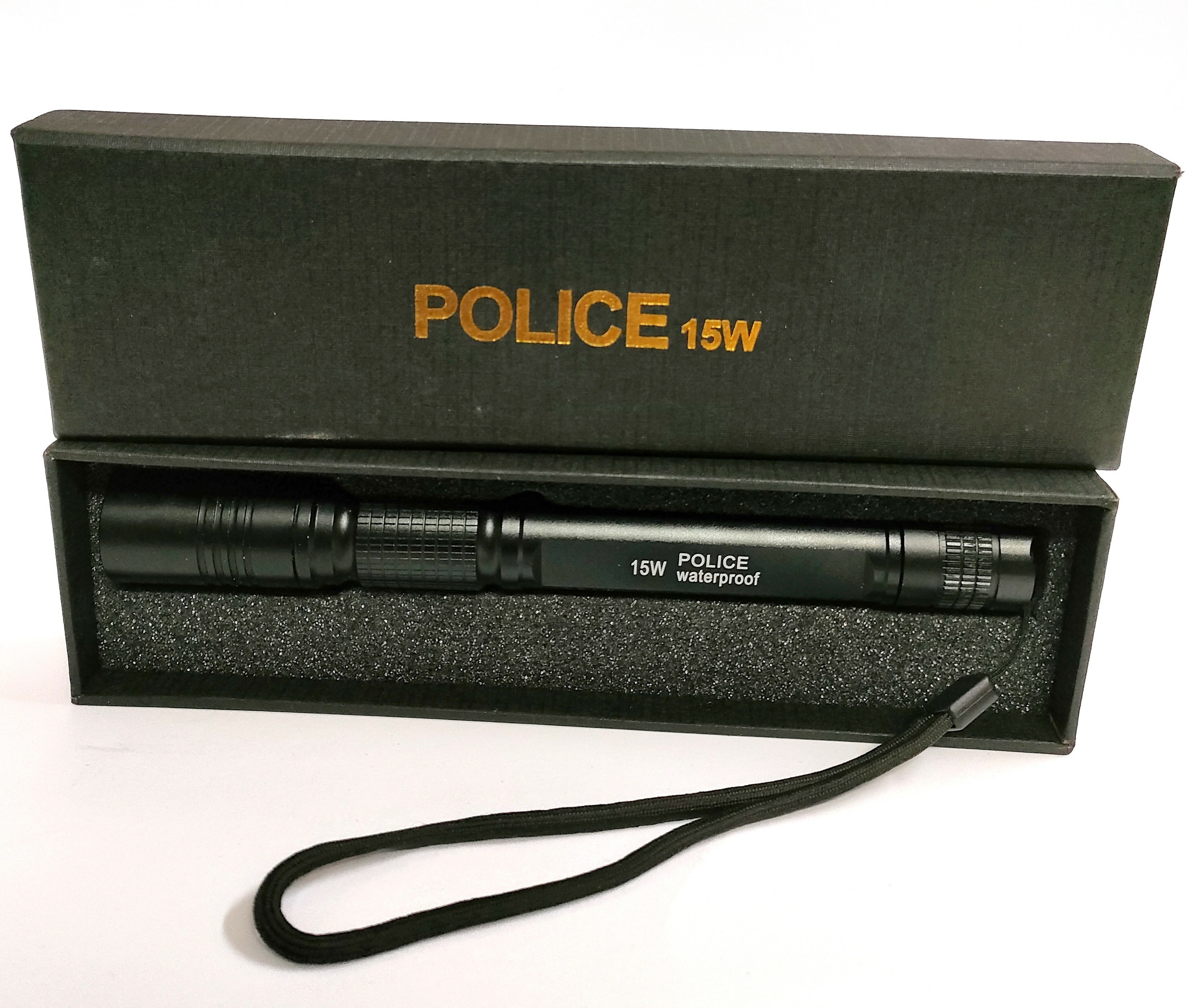 latarka-police-15-w-orzeszkowej-rog-bro-lwowek-sl