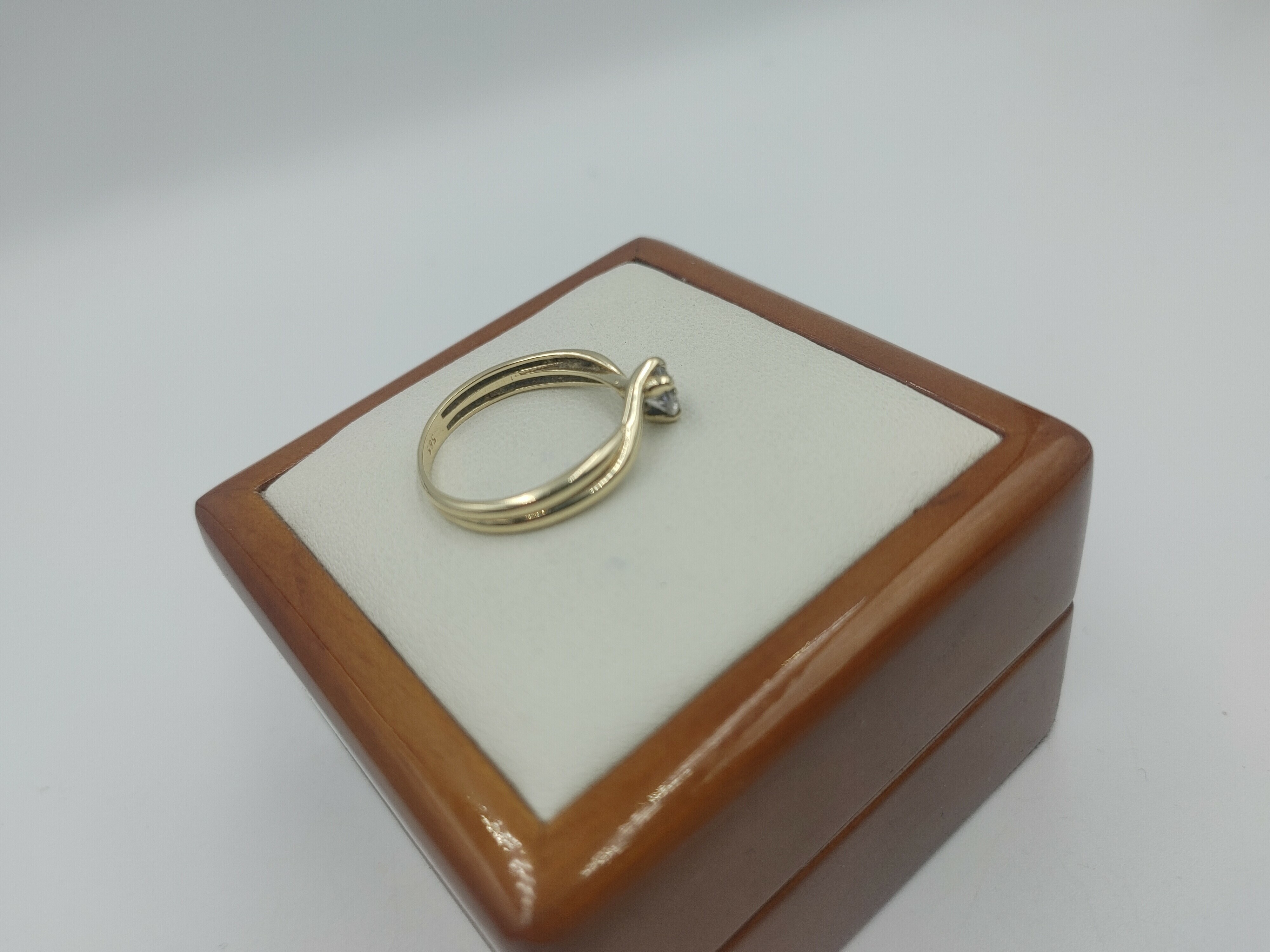 piekny-pierscionek-p585-221g-marka-inna-marka