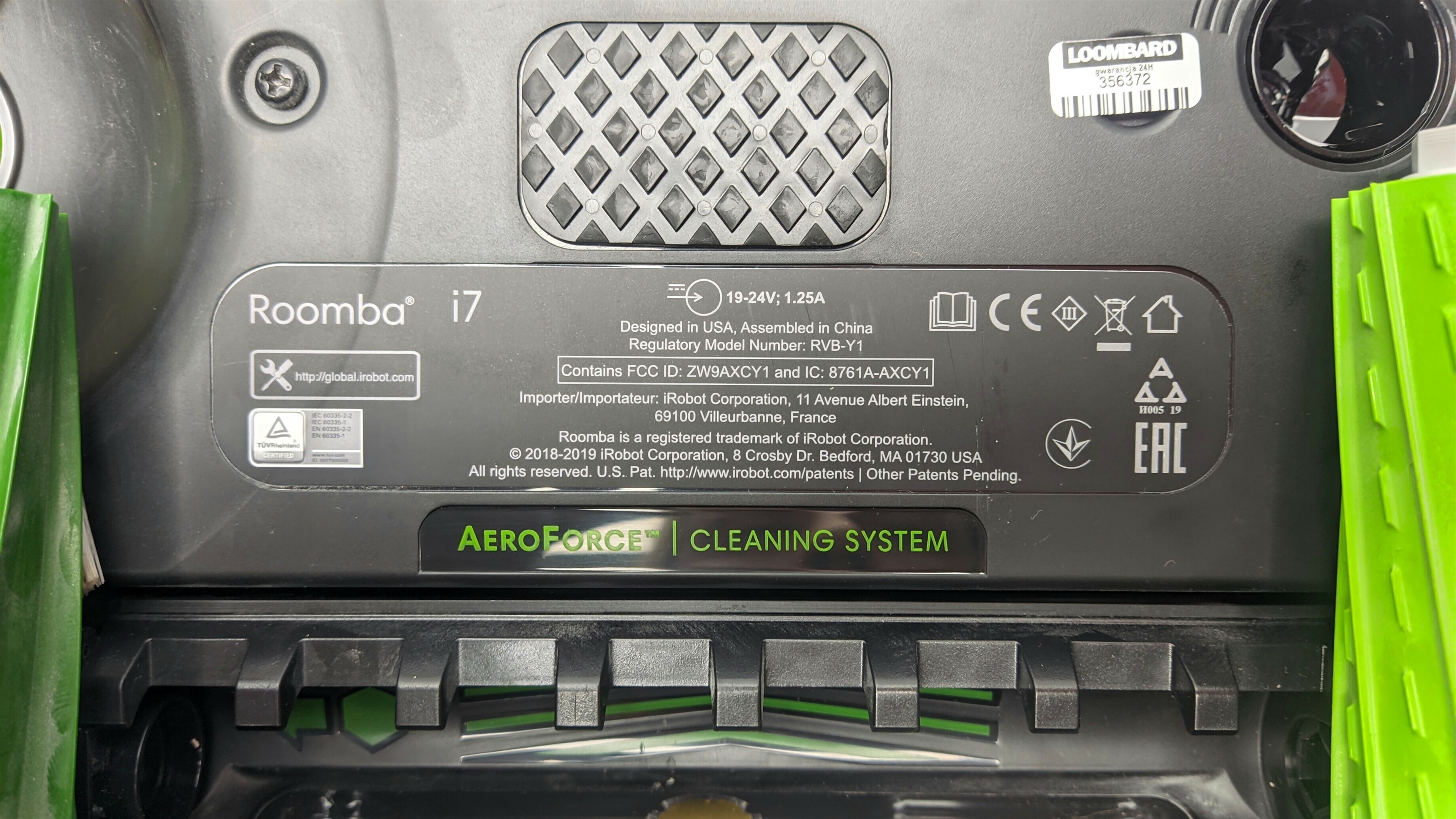 robot-sprzatajacy-irobot-roomba-i7-kolor-dominujacy-srebrnyszary