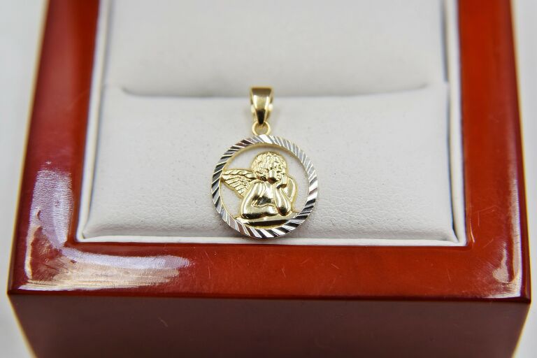 WYJĄTKOWY ZŁOTY MEDALIK ANIOŁ 333 0.76G 1.3CM
