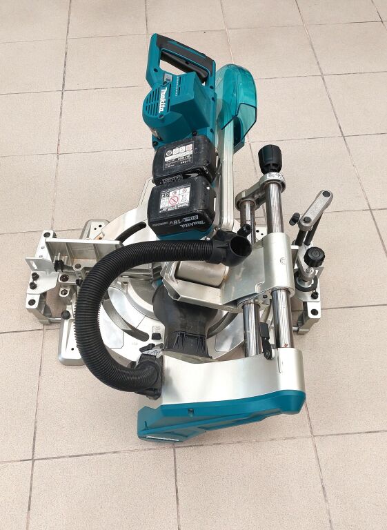 PIŁA UKOŚNICA MAKITA DLS211ZU 305 MM