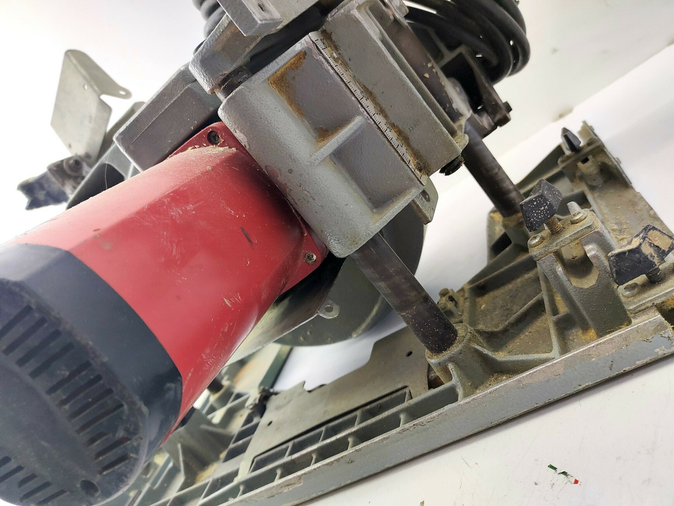 frezarka-ciesielska-mafell-zk-115-zasilanie-sieciowe