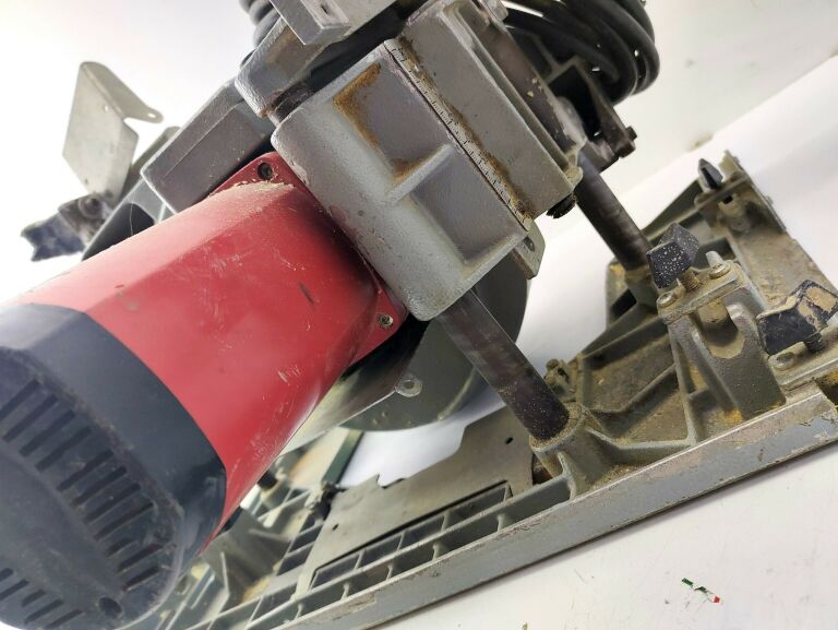 frezarka-ciesielska-mafell-zk-115-zasilanie-sieciowe