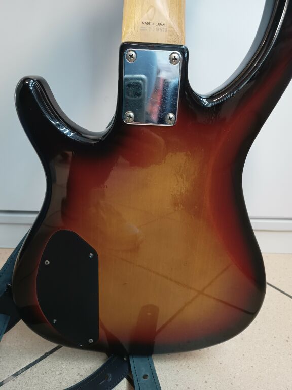 GITARA BASOWA FENDER MB-4