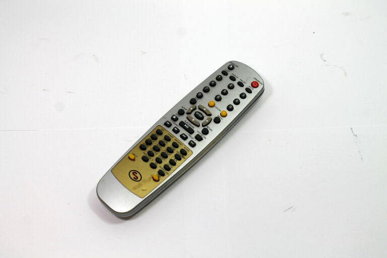 KINO DOMOWE SCHNEIDER HSC 515