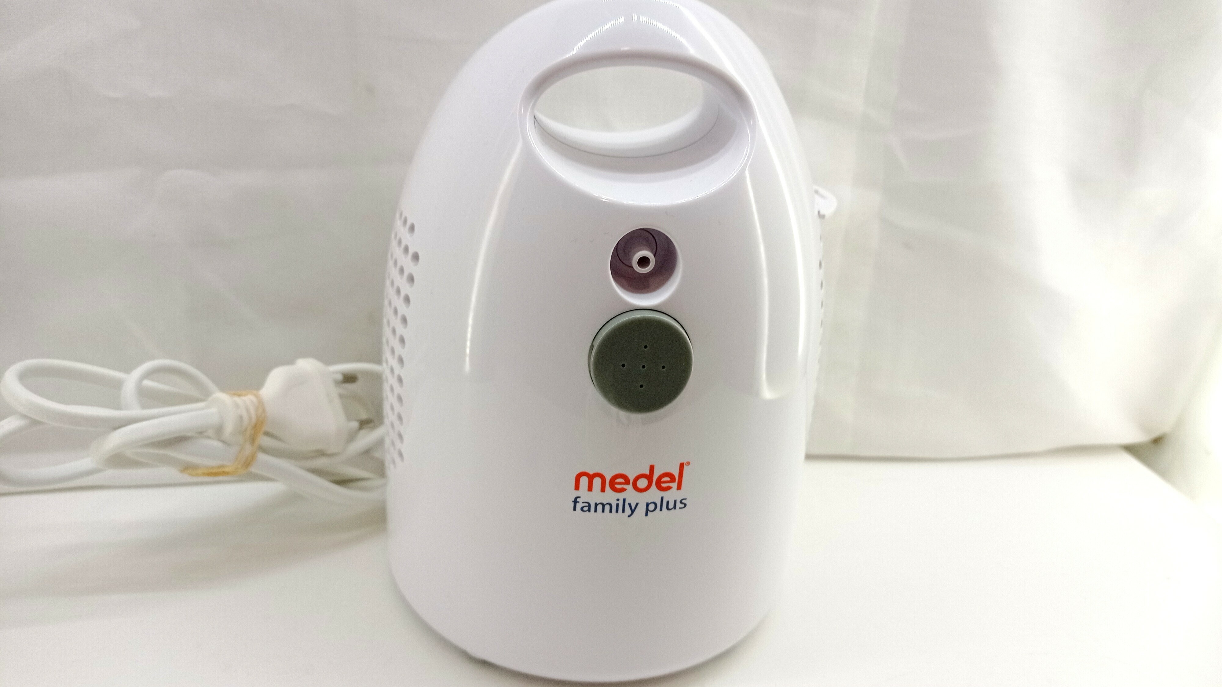 nebulizator-medel-family-plus-zestaw-stan-uzywany