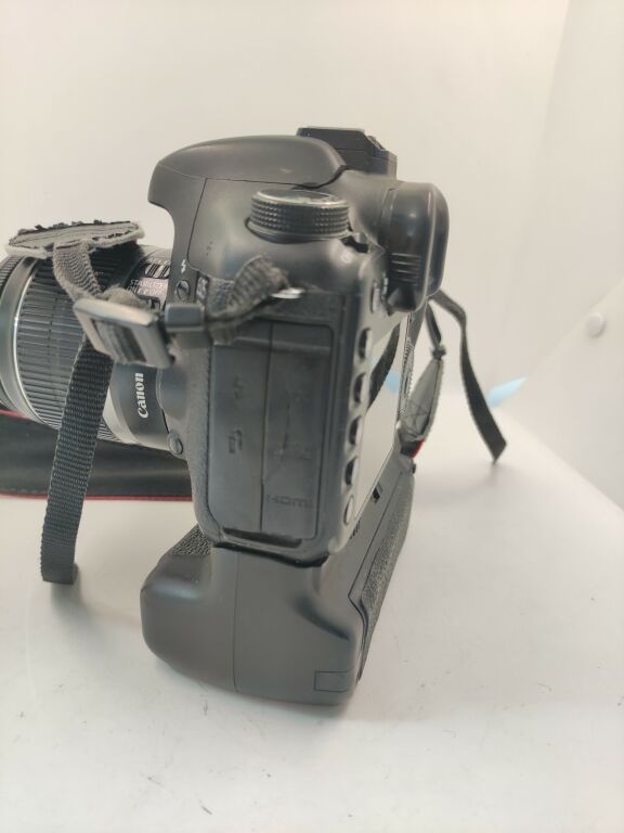 APARAT CANON EOS 7D + EFS 18-55MM + GRIP 106 TYS