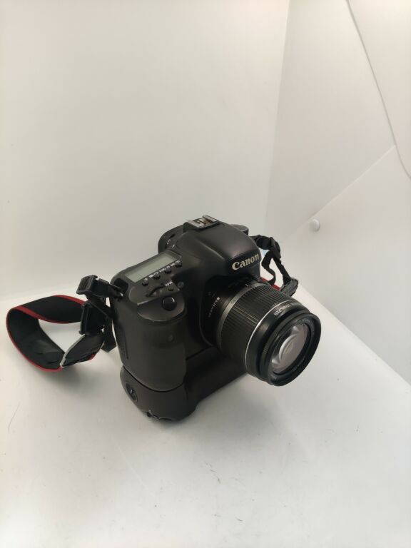 APARAT CANON EOS 7D + EFS 18-55MM + GRIP 106 TYS