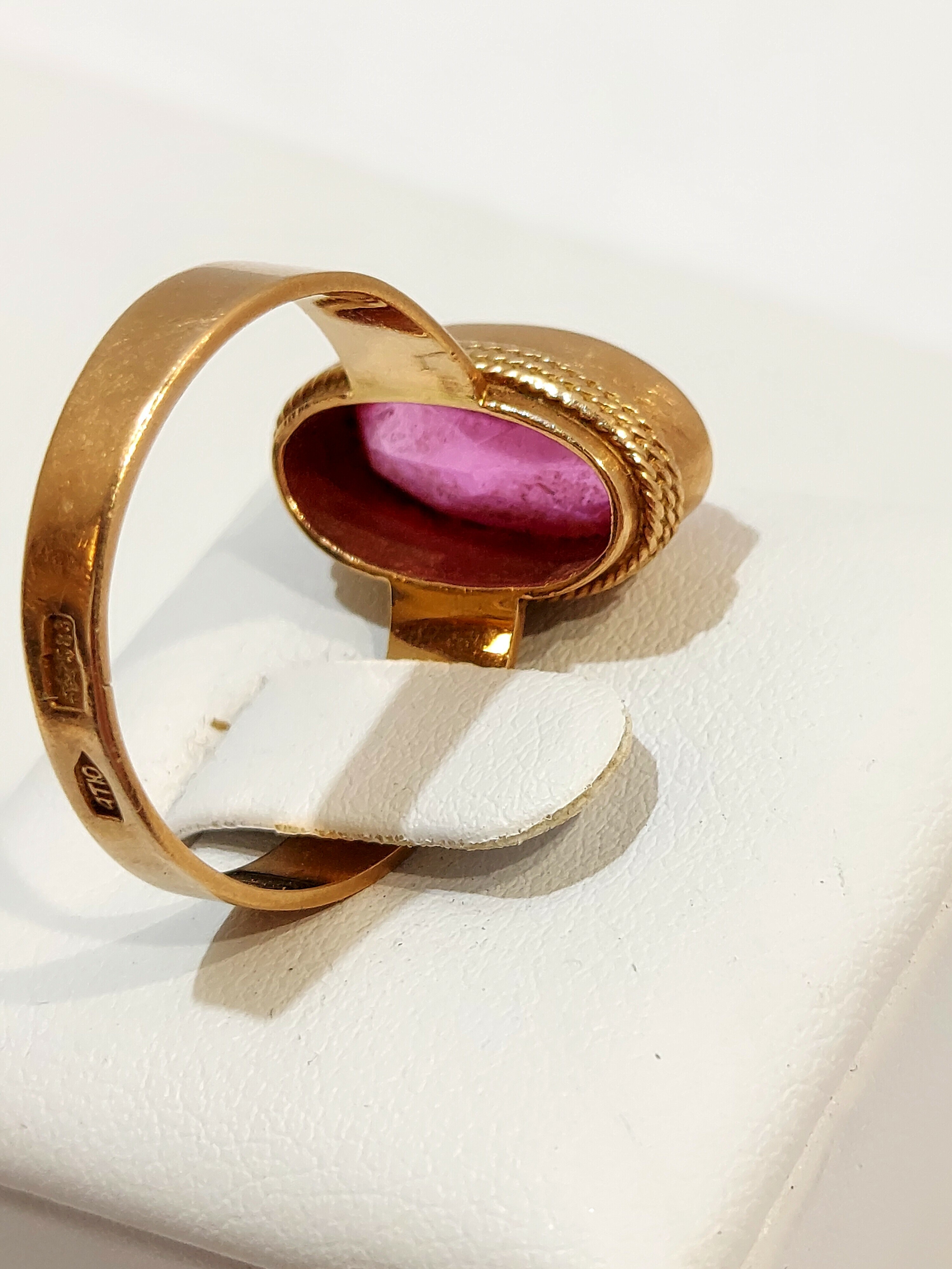 cudny-zloty-pierscionek-rodzaj-inny